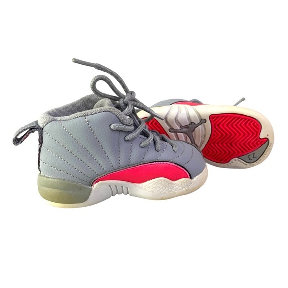 Nike Air Jordan 12 XII Shoes Retro Racer Pink Wolf Grey Little‎ Kids Size 6C - Picture 1 of 9
